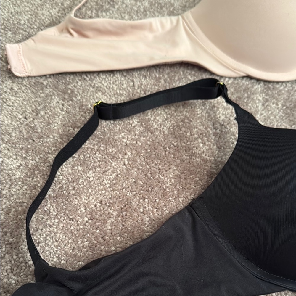 2 push-up Bras - Picture 4 of 16